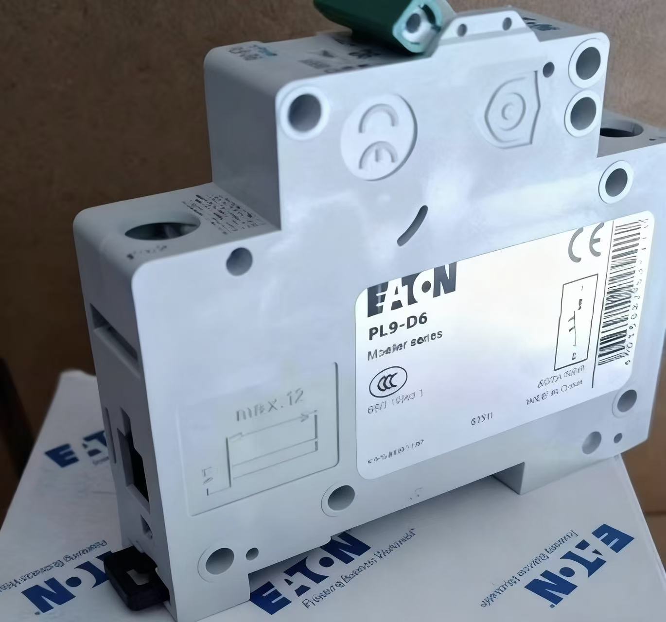 EATON伊頓刀片、玻璃管式斷路器和二極管CB185P-100