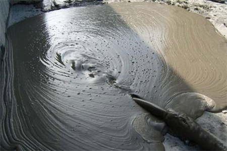 使用減水劑出現(xiàn)泡沫 使用減水劑出現(xiàn)泡沫